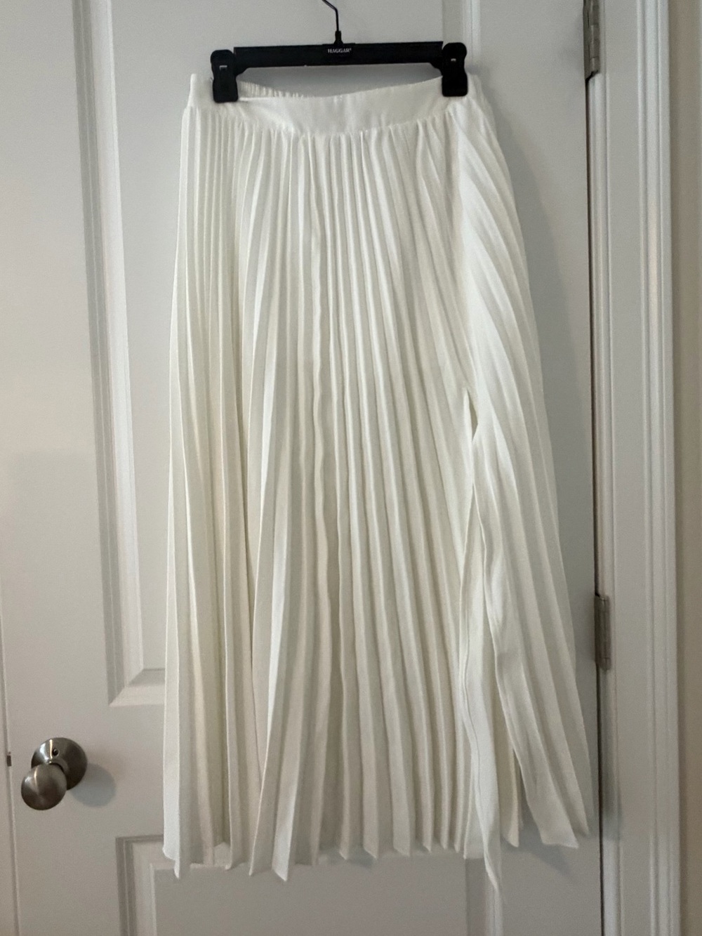 Vici Lowen Pleated Maxi Skirt